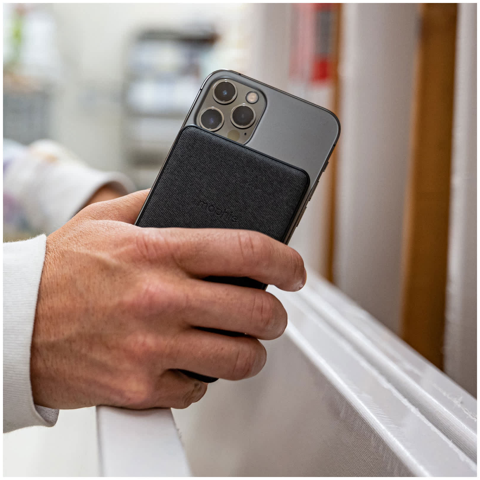 mophie® Snap + Mini 5,000 mAh Wireless Power Bank